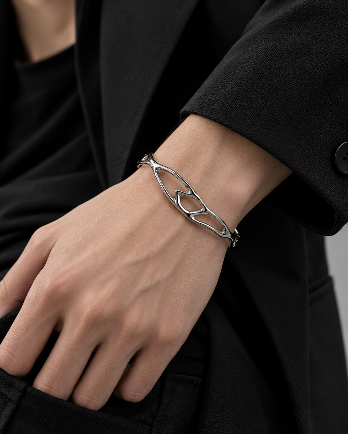 Aero-Chrome Cuff
